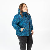 Īsā softshell vējjaka ar tumši zilo lapu rakstu