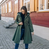 Svārku softshell mētelis - sūnu zaļā krāsā
