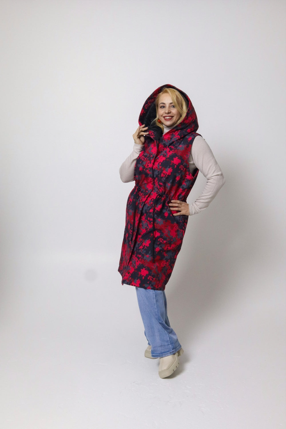 Ziemas Softshell veste – sarkans kamuflāžas raksts