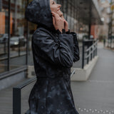 Svārku softshell mētelis – melni pelēks ar Latvju rakstu