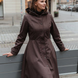 Svārku softshell mētelis – tumši brūns